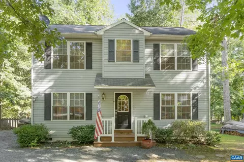 4 Clark Ct, Palmyra, VA 22963