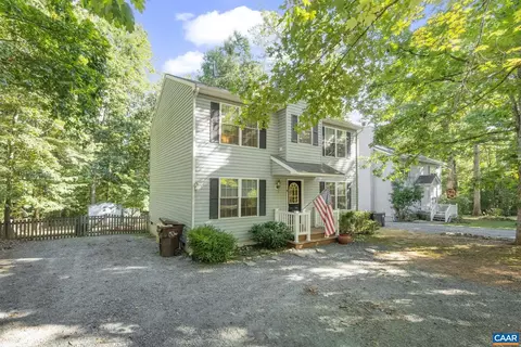 4 Clark Ct, Palmyra, VA 22963 photo 2