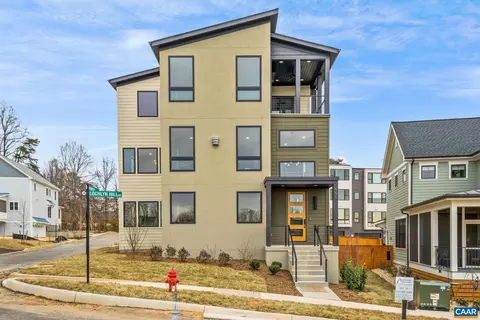 651 Lochlyn Hill Dr, Charlottesville, VA 22901