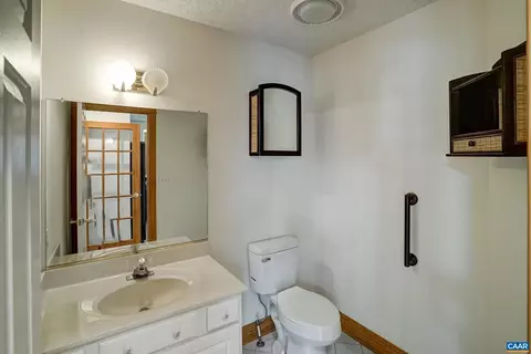 Bath - 22 Whippoorwill Ln, Palmyra, VA 22963 photo 1 of 6