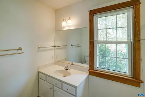 Bath - 22 Whippoorwill Ln, Palmyra, VA 22963 photo 2 of 6