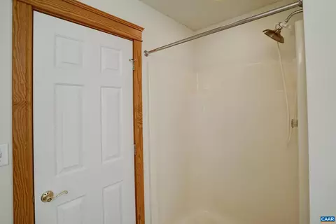 Bath - 22 Whippoorwill Ln, Palmyra, VA 22963 photo 6 of 6