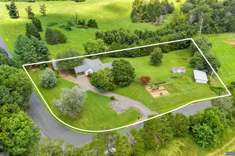 1640 Pea Ridge Rd, Stanardsville, VA 22973