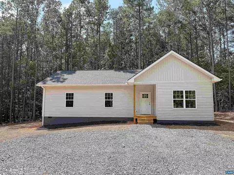 297 Slate River Trl, Arvonia, VA 23004