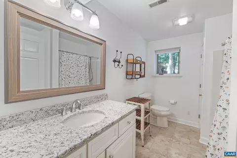 Bath - 186 E Terrell Rd, Charlottesville, VA 22901 photo 11 of 11