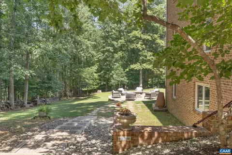 Exterior - 186 E Terrell Rd, Charlottesville, VA 22901 photo 12 of 18