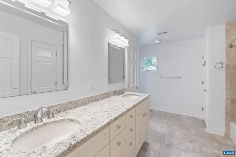 Bath - 186 E Terrell Rd, Charlottesville, VA 22901 photo 10 of 11