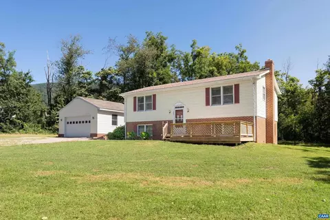 421 Newtown Rd, Greenwood, VA 22943