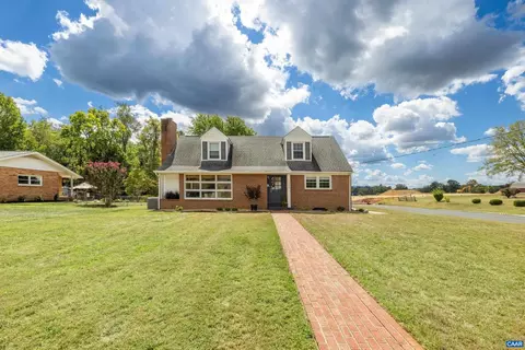 2240 Belvue Rd, Waynesboro, VA 22980