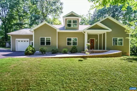 159 Old White Bridge Rd, Waynesboro, VA 22980