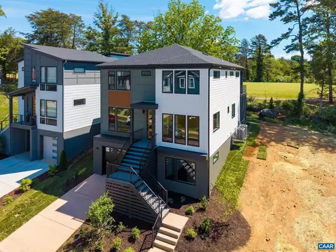 1334 Pen Park Ln, Charlottesville, VA 22901