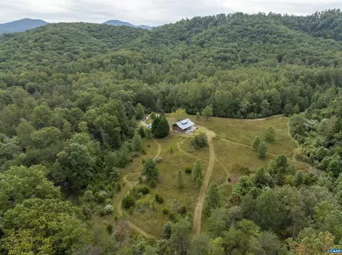 787 Durrett Town Rd, Afton, VA 22920