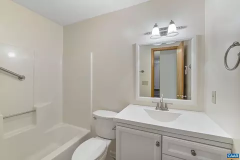 Bath - 7 Spoon Ter, Palmyra, VA 22963 photo 1 of 2