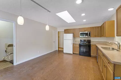 Kitchen - 7 Spoon Ter, Palmyra, VA 22963 photo 3 of 3