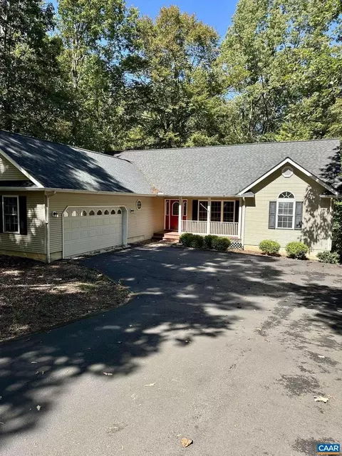 8 Birch Ct, Palmyra, VA 22963 photo 3