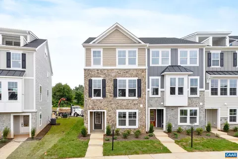 740 Park Ridge Dr, Crozet, VA 22932