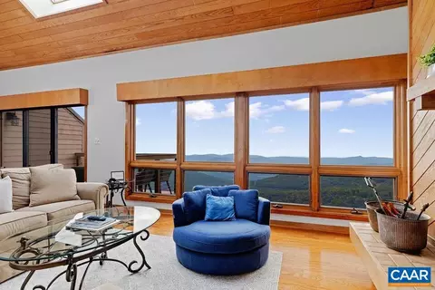 1544 Cliffs Condos, Wintergreen, VA 22967
