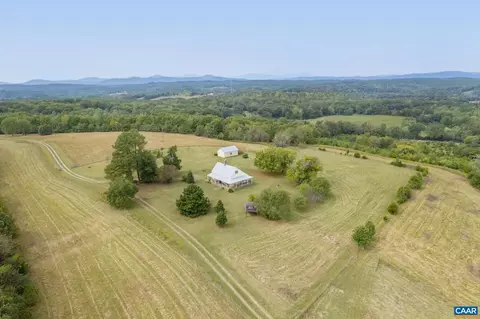 12534 Howardsville Rd, Howardsville, VA 24562