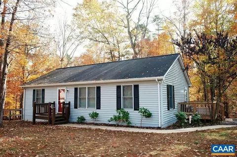 7 Mechunk Ter, Palmyra, VA 22963