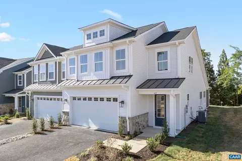 217 Springdale Rd, Waynesboro, VA 22980