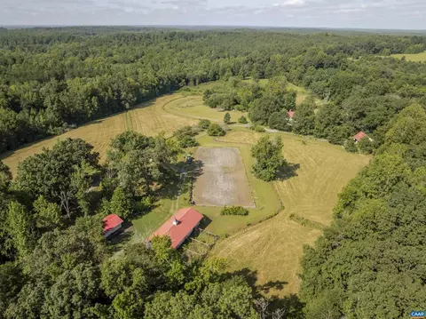 410 Laughton Ln, Kents Store, VA 23084