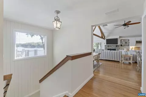 Entry Way - 10 Pineknoll Cir, Palmyra, VA 22963 photo 3 of 3