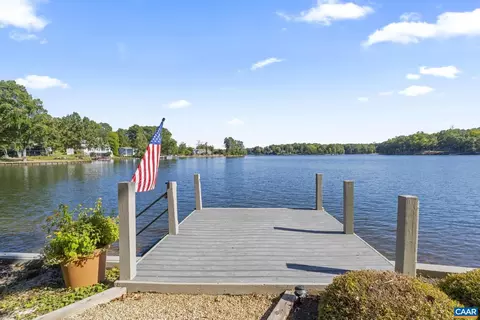 View/Area - 10 Pineknoll Cir, Palmyra, VA 22963 photo 4 of 6