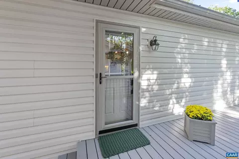 Exterior - 10 Pineknoll Cir, Palmyra, VA 22963 photo 3 of 19