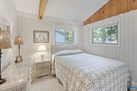 Bedroom - 10 Pineknoll Cir, Palmyra, VA 22963 photo 2 of 4