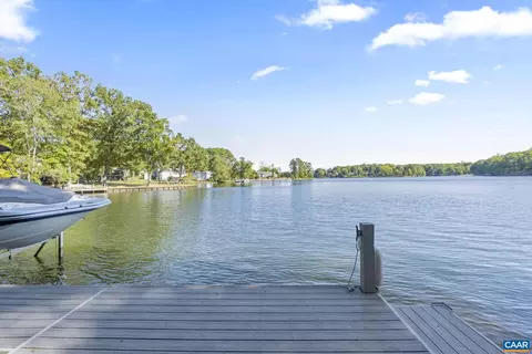 View/Area - 10 Pineknoll Cir, Palmyra, VA 22963 photo 2 of 6