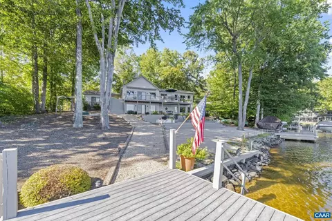 Exterior - 10 Pineknoll Cir, Palmyra, VA 22963 photo 14 of 19