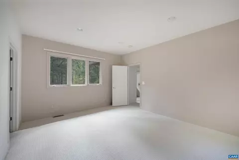 Bedroom - 477 Gidsville Rd, Amherst, VA 24521 photo 2 of 5