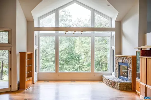 Living - 477 Gidsville Rd, Amherst, VA 24521 photo 11 of 16