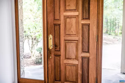 Entry Way - 477 Gidsville Rd, Amherst, VA 24521 photo 6 of 6