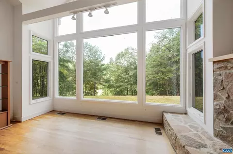 Living - 477 Gidsville Rd, Amherst, VA 24521 photo 2 of 16