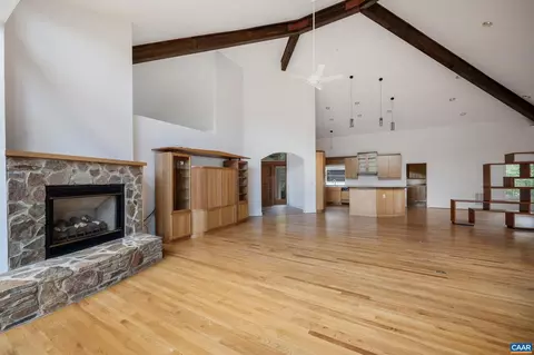 Living - 477 Gidsville Rd, Amherst, VA 24521 photo 3 of 16