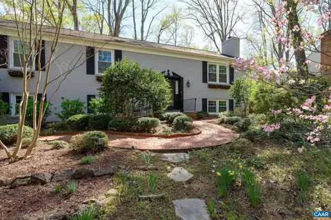 1619 Inglewood Dr, Charlottesville, VA 22901