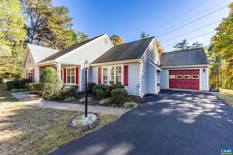 2067 Winterfield Cir, Charlottesville, VA 22911