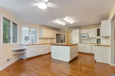 Kitchen - 27 Fairway Dr, Palmyra, VA 22963 photo 2 of 7