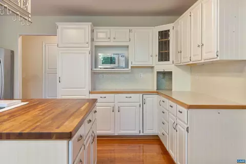 Kitchen - 27 Fairway Dr, Palmyra, VA 22963 photo 3 of 7