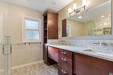 Bath - 27 Fairway Dr, Palmyra, VA 22963 photo 1 of 5