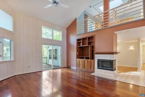 Living - 27 Fairway Dr, Palmyra, VA 22963 photo 1 of 5