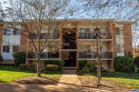 1800 Jefferson Park Ave #39, Charlottesville, VA 22903