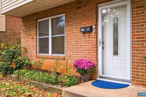 407 Valley Road Ext #A, Charlottesville, VA 22903