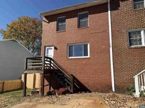 1453 Avon St, Charlottesville, VA 22902