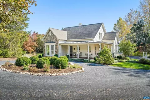 1526 Monocan Dr, Nellysford, VA 22958
