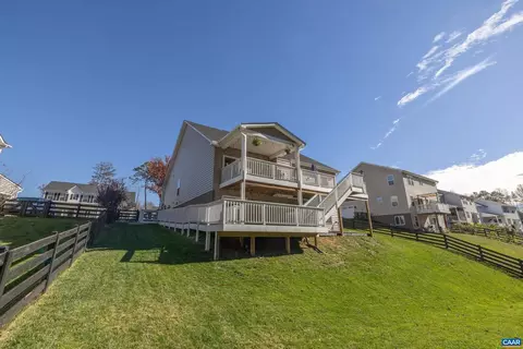 5227 Sparrow Hill Ln, Charlottesville, VA 22903