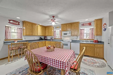60 Chippewa Ln, Palmyra, VA 22963 photo 3