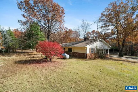 Exterior - 391 Pond Rd, Buckingham, VA 23921 photo 8 of 18