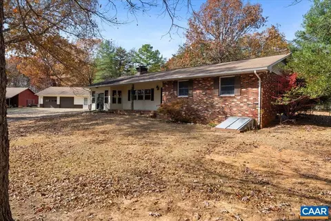 Exterior - 391 Pond Rd, Buckingham, VA 23921 photo 11 of 18